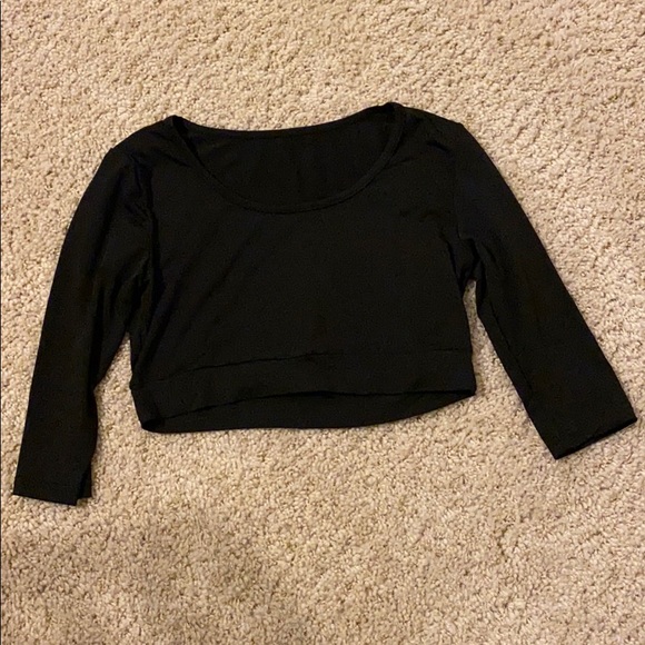 Black top - Picture 1 of 1